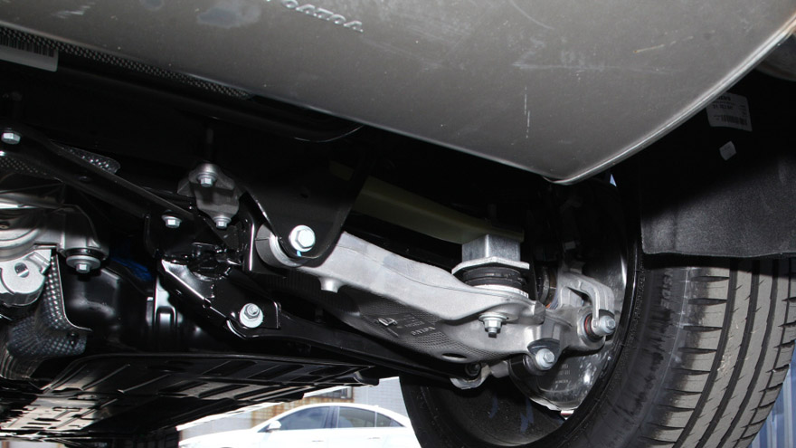 底盘装甲的真相：保护神器还是营销噱头？